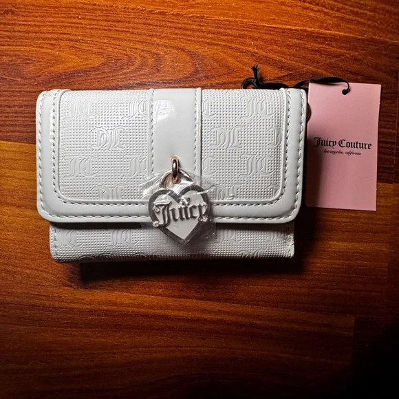 Juicy Couture Nude Trifold Angel Wallet - Picture 1 of 8
